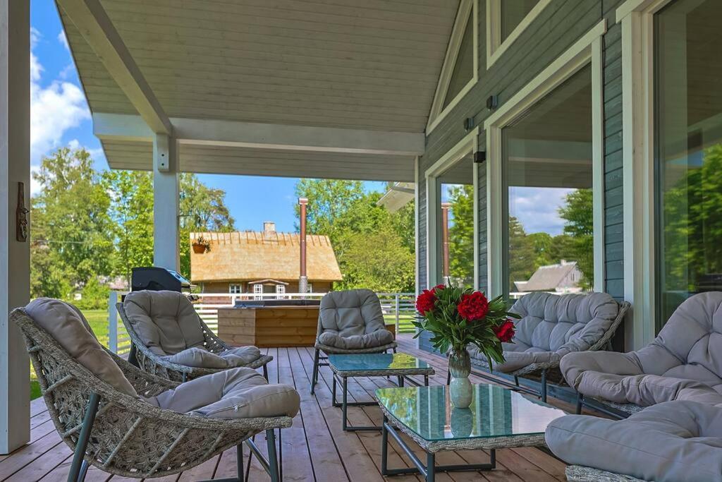 Modern Villa With Sauna & Hot Tub Hiiumaa Kültér fotó